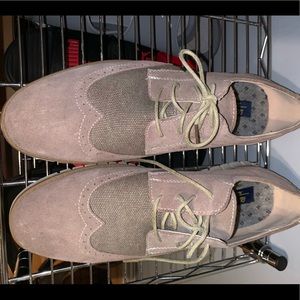 Men’s dress / casual shoes